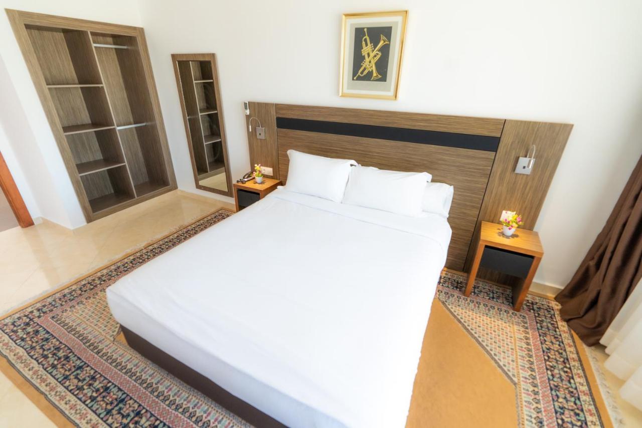 Tanger Med Hotel, Conference & Catering Ghdar Defla Bagian luar foto